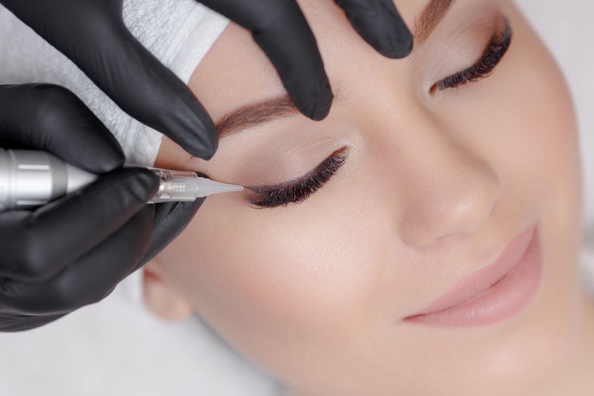 The Benefits of Permanent Makeup - Absolute